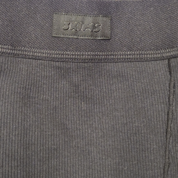SKIMS Cotton Rib Leggings Pants Soot Black Size Large NWT - Picture 5 of 6